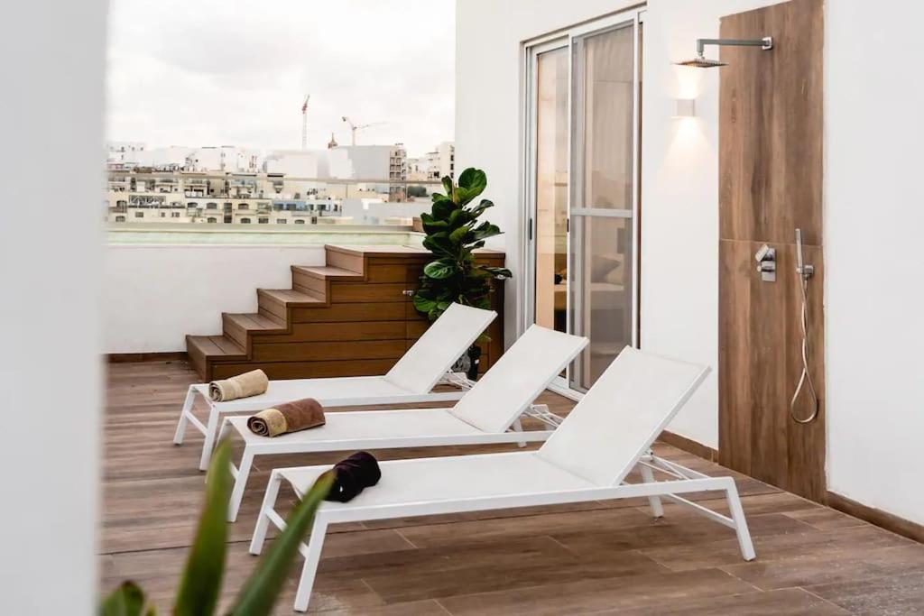 Luxurious & Stylish Penthouse With Private Pool Lejlighed Msida Eksteriør billede