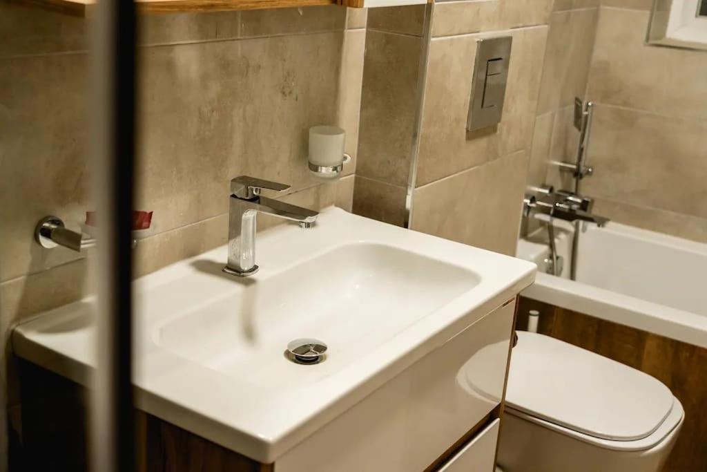 Luxurious & Stylish Penthouse With Private Pool Lejlighed Msida Eksteriør billede