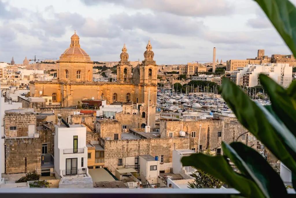 Luxurious & Stylish Penthouse With Private Pool Lejlighed Msida Eksteriør billede